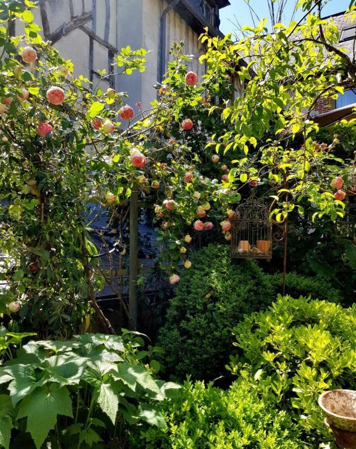 Bed & Breakfast La Cour Sainte Catherine Demeure De Charme 3*